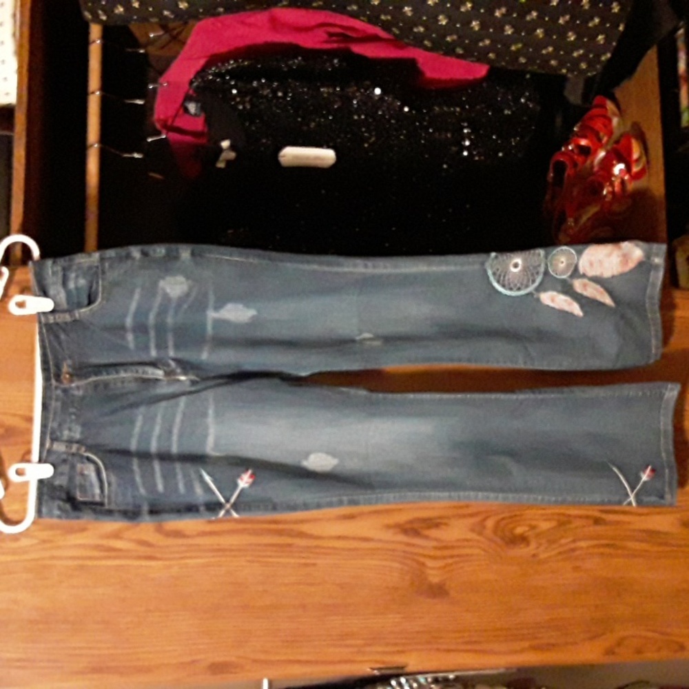 Unique lightweight jeans